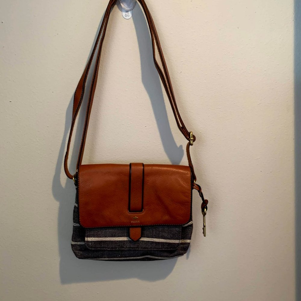 Fossil Small Leather Crossbody Purse